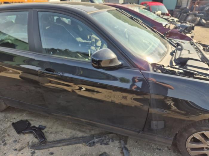 BMW 3 serie Touring 318d 16V Sloopvoertuig (2010, Zwart)