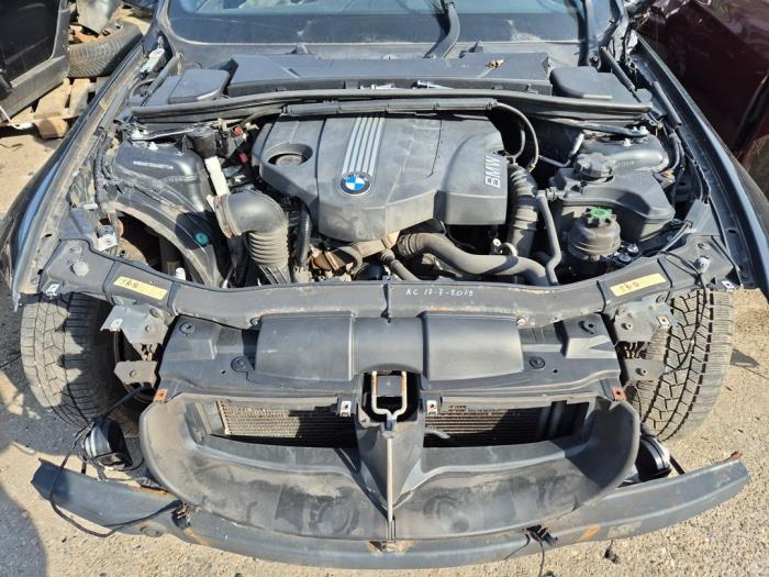 BMW 3 serie Touring 318d 16V Sloopvoertuig (2010, Zwart)