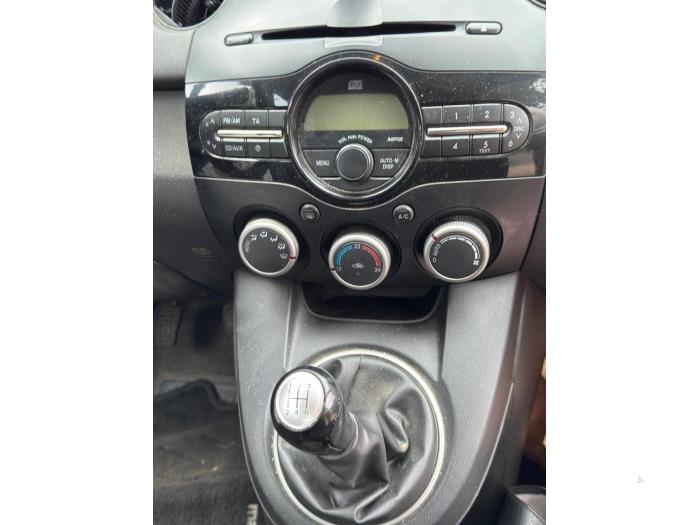 Mazda 2 1.3 16V S-VT Sloopvoertuig (2011, Grijs)