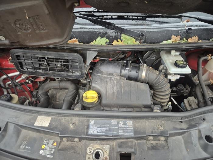 Nissan Primastar 2.0 dCi 120 Sloopvoertuig (2007, Rood)