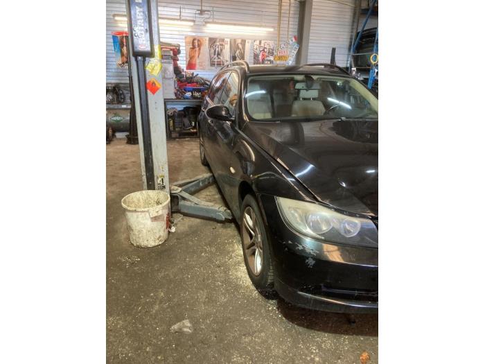 BMW 3 serie Touring 320i 16V Sloopvoertuig (2006, Zwart)