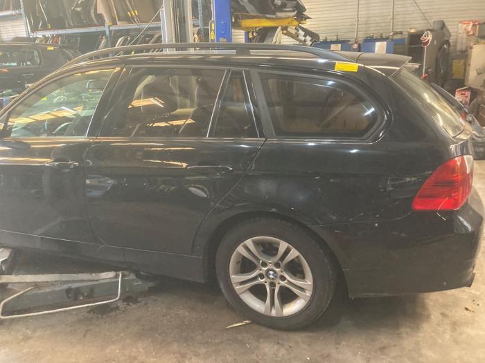 BMW 3 serie Touring 320i 16V Sloopvoertuig (2006, Zwart)