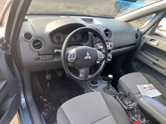 Mitsubishi Colt 1.3 16V Sloopvoertuig (2010, Blauw)