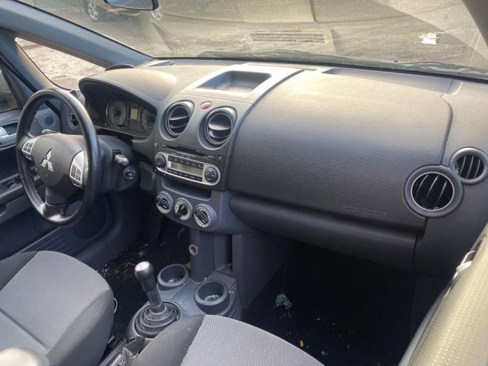 Mitsubishi Colt 1.3 16V Sloopvoertuig (2010, Blauw)