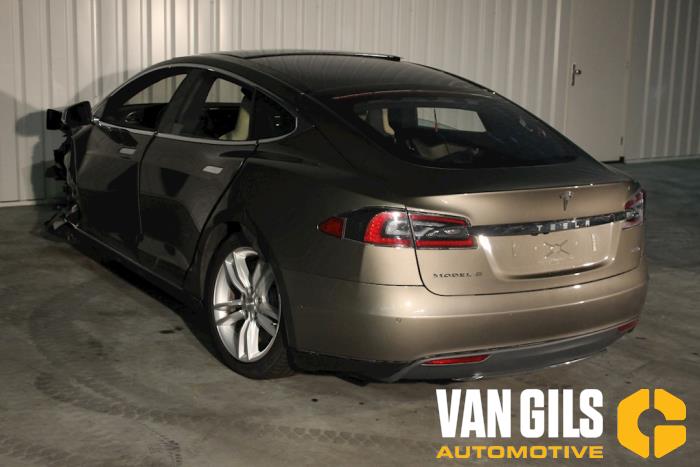 Tesla Model S 85 Performance Sloopvoertuig (2016, Grijs)