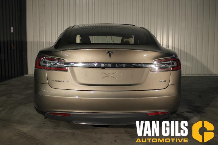 Tesla Model S 85 Performance Sloopvoertuig (2016, Grijs)