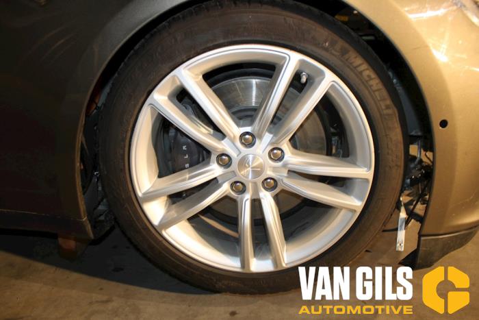 Tesla Model S 85 Performance Sloopvoertuig (2016, Grijs)