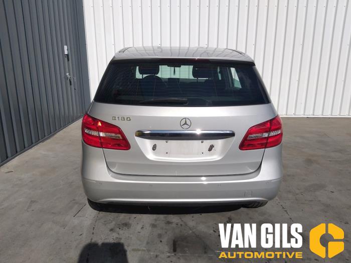 Mercedes B 1.6 B-180 BlueEFFICIENCY Turbo 16V Sloopvoertuig (2012, Grijs)