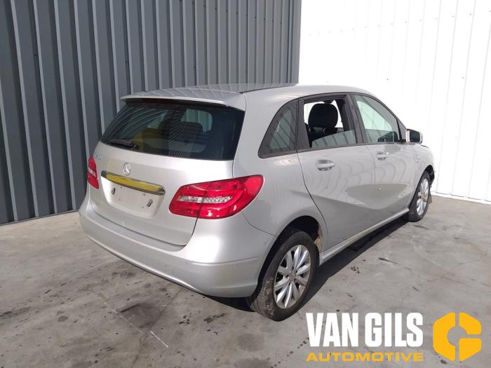 Mercedes B 1.6 B-180 BlueEFFICIENCY Turbo 16V Sloopvoertuig (2012, Grijs)