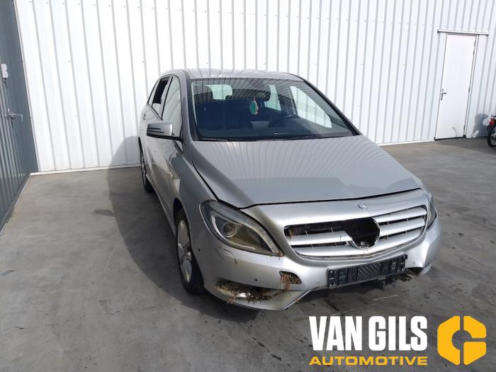 Mercedes B 1.6 B-180 BlueEFFICIENCY Turbo 16V Sloopvoertuig (2012, Grijs)