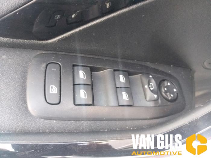 Peugeot 208 I 1.2 12V e-THP PureTech 110 Sloopvoertuig (2018, Wit, Blank)