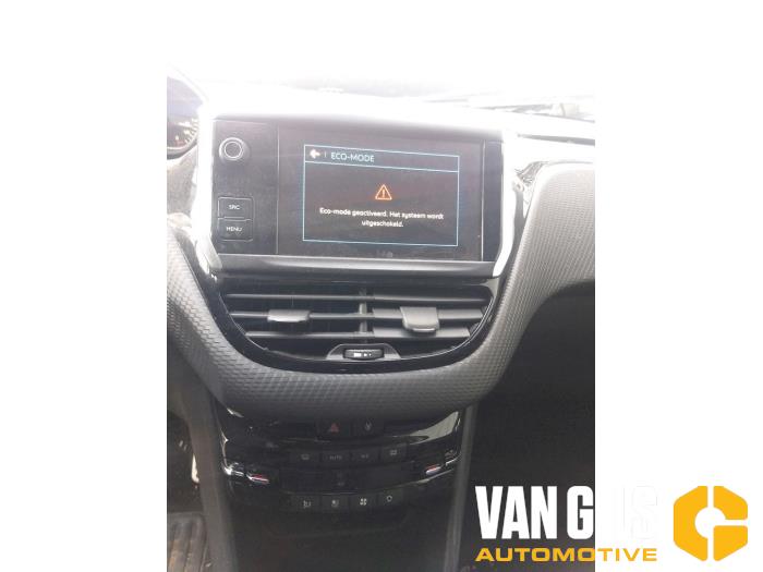 Peugeot 208 I 1.2 12V e-THP PureTech 110 Sloopvoertuig (2018, Wit, Blank)