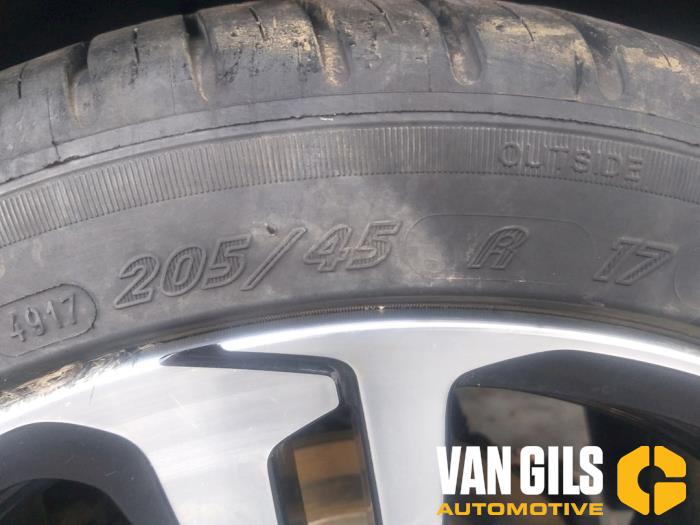 Peugeot 208 I 1.2 12V e-THP PureTech 110 Sloopvoertuig (2018, Wit, Blank)