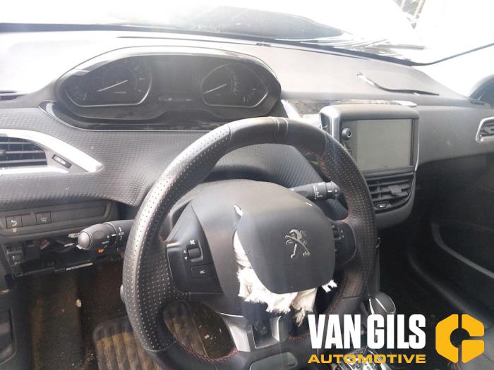 Peugeot 208 I 1.2 12V e-THP PureTech 110 Sloopvoertuig (2018, Wit, Blank)