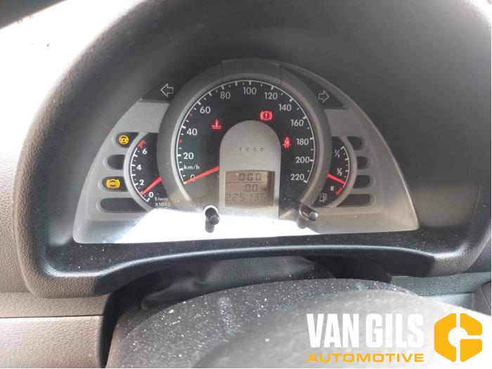 Volkswagen Fox Sloopvoertuig (2005, Zilvergrijs)