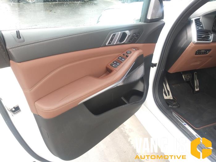 BMW X5 xDrive M50d 3.0 24V Sloopvoertuig (2020, Metallic, Wit)