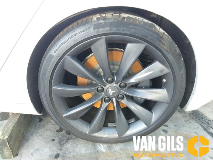 Tesla Model S 100D Sloopvoertuig (2018, Wit)