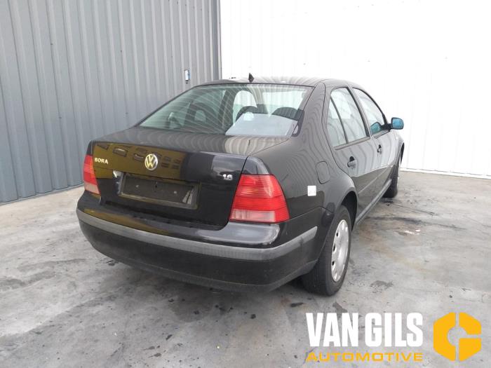 Volkswagen Bora 1.6 16V Sloopvoertuig (2001, Zwart)