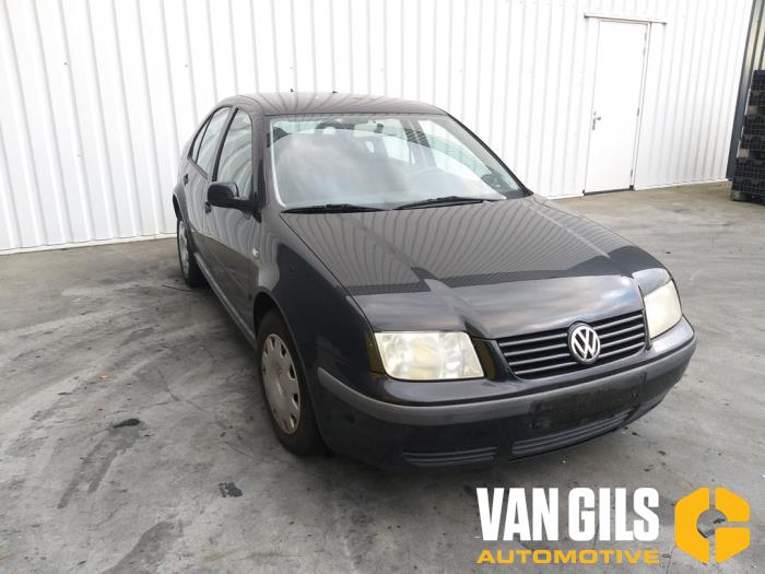 Volkswagen Bora 1.6 16V Sloopvoertuig (2001, Zwart)