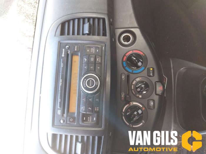 Nissan Micra 1.2 16V Sloopvoertuig (2009, Paars)