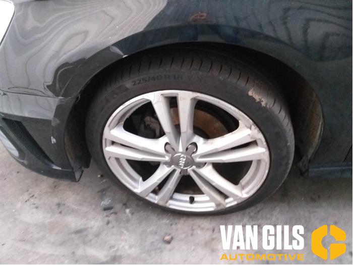 Audi A3 Sportback 1.4 16V g-tron Sloopvoertuig (2014, Zwart)