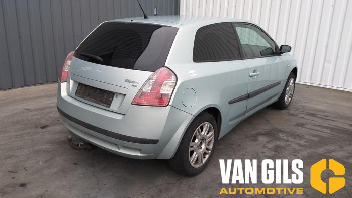 Fiat Stilo 1.8 16V 3-Drs. Sloopvoertuig (2002, Grijs)