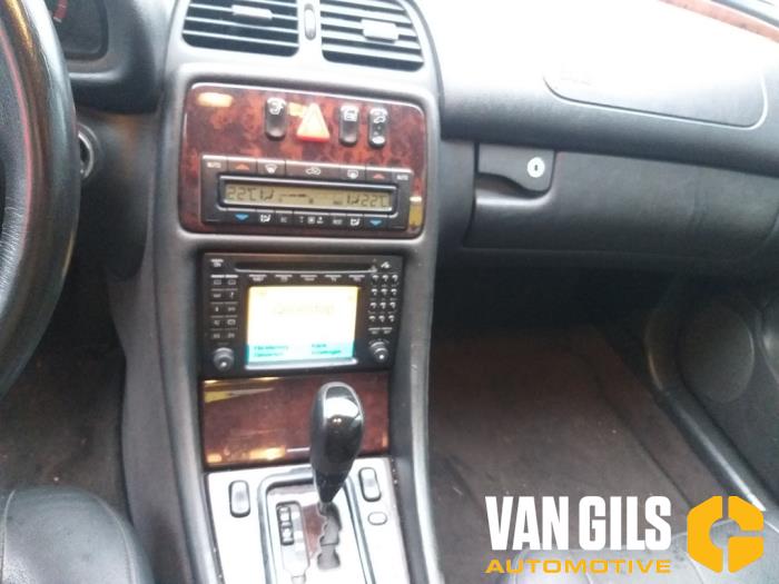 Mercedes CLK 2.0 200K Evo 16V Sloopvoertuig (2001, Metallic, Zilvergrijs)