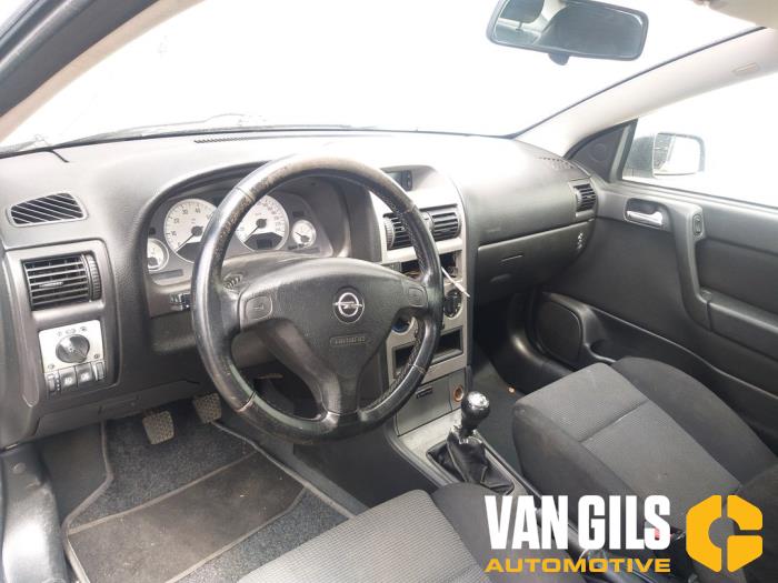 Opel Astra G 1.8 16V Sloopvoertuig (2003, Metallic, Zilvergrijs)