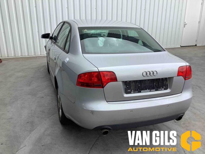 Audi A4 1.8 T 20V Sloopvoertuig (2006, Grijs)
