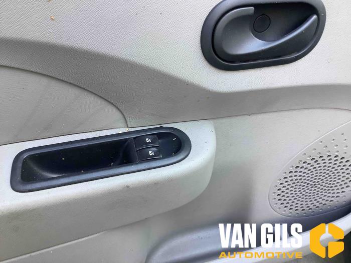 Renault Twingo II 1.2 Sloopvoertuig (2008, Zwart)