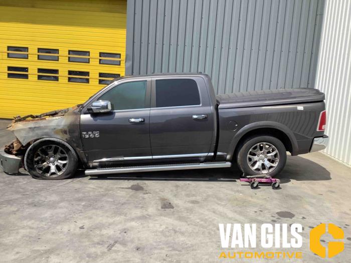 Dodge 1500 Crew Cab 5.7 Hemi V8 4x4 Sloopvoertuig (2018)