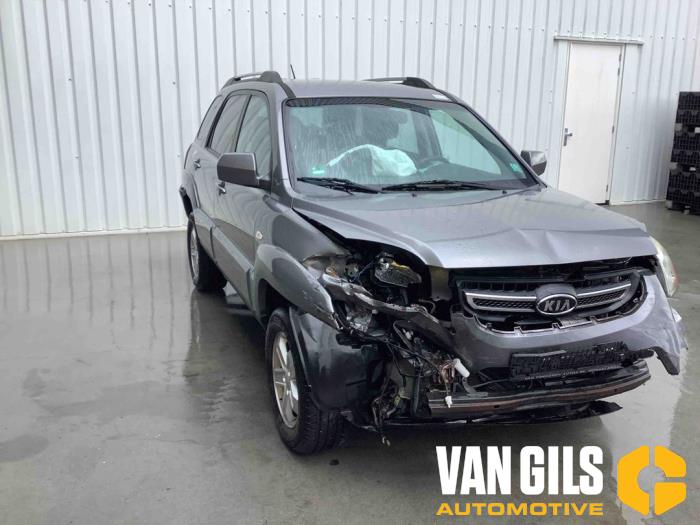 Kia Sportage 2.0 CVVT 16V 4x4 Sloopvoertuig (2009, Zilvergrijs)