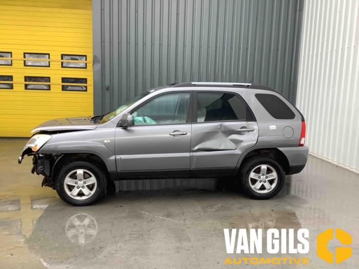 Kia Sportage 2.0 CVVT 16V 4x4 Sloopvoertuig (2009, Zilvergrijs)