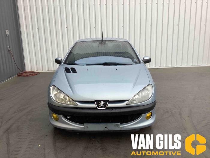 Peugeot 206 CC 2.0 16V Sloopvoertuig (2002, Grijs)