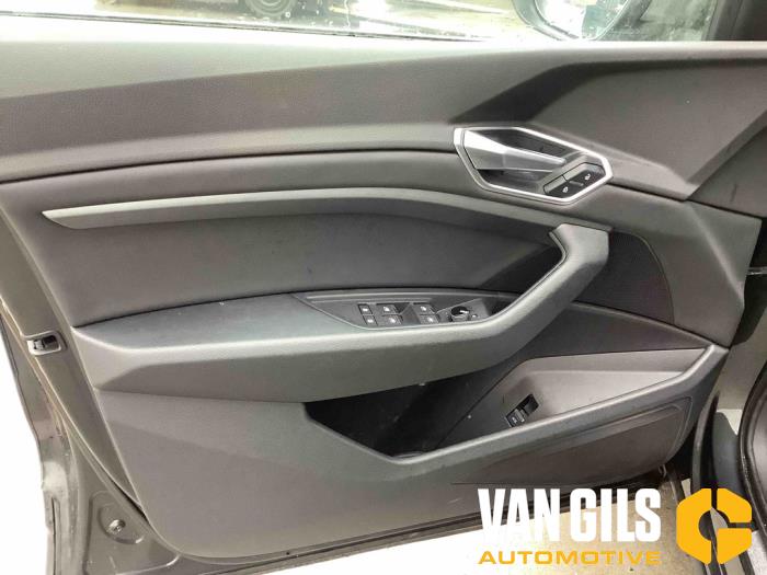 Audi e-tron 55 quattro Sloopvoertuig (2019, Grijs)