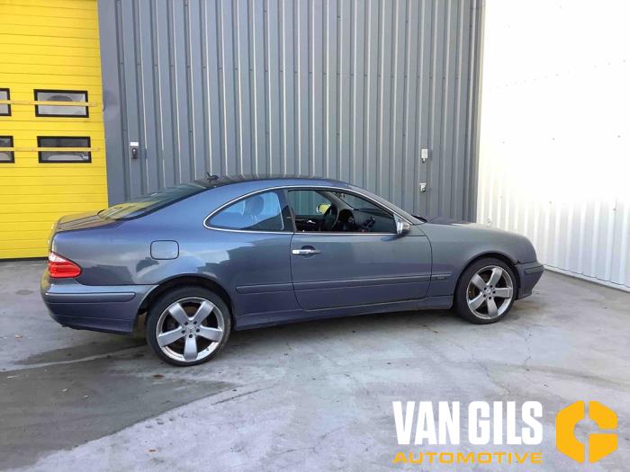 Mercedes CLK 3.2 320 V6 18V Sloopvoertuig (2001, Grijs)