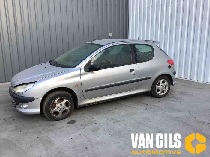 Peugeot 206 1.6 XS,XT Sloopvoertuig (2000, Grijs)