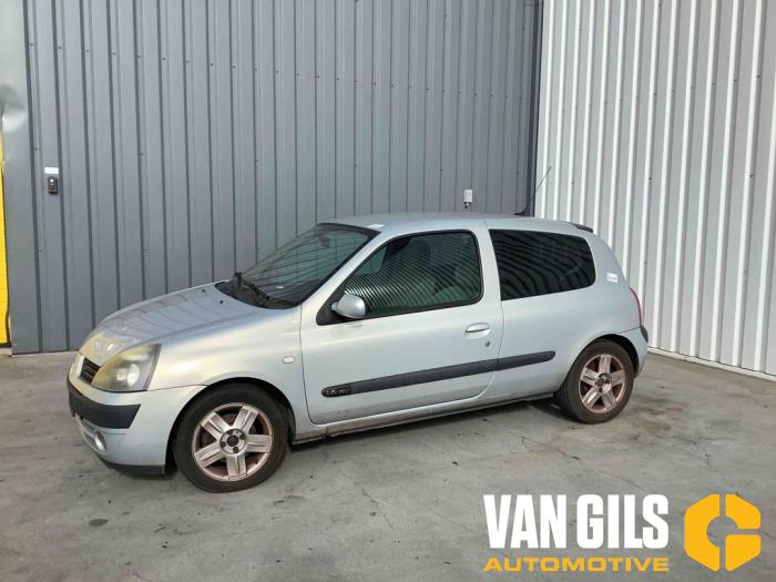 Renault Clio II 1.6 16V Sloopvoertuig (2004, Grijs)