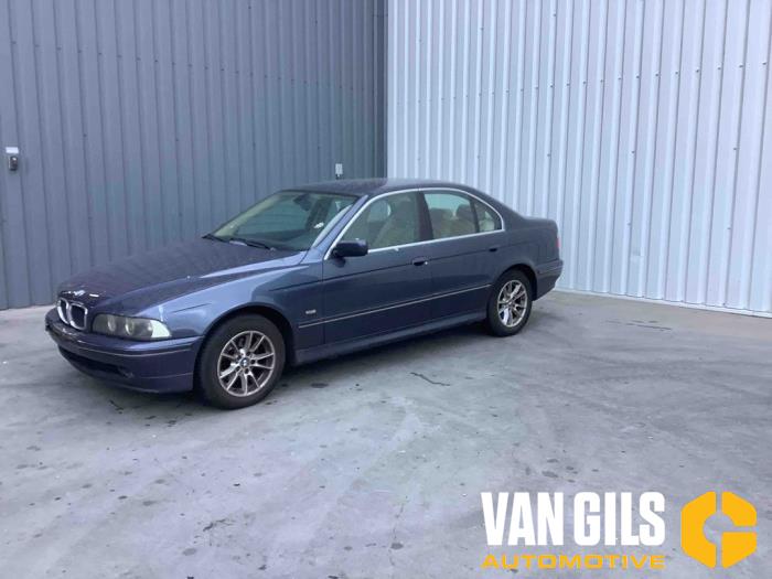 BMW 5 serie 520i 24V Sloopvoertuig (2002, Blauw)