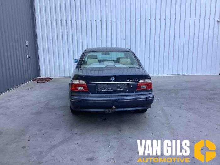 BMW 5 serie 520i 24V Sloopvoertuig (2002, Blauw)