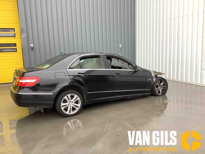 Mercedes E E-220 CDI 16V BlueEfficiency,BlueTEC Sloopvoertuig (2011, Zwart)