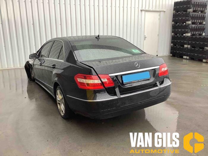 Mercedes E E-220 CDI 16V BlueEfficiency,BlueTEC Sloopvoertuig (2011, Zwart)