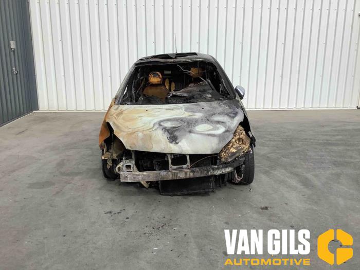 Peugeot 208 I 1.2 12V e-THP PureTech 110 Sloopvoertuig (2015, Grijs)