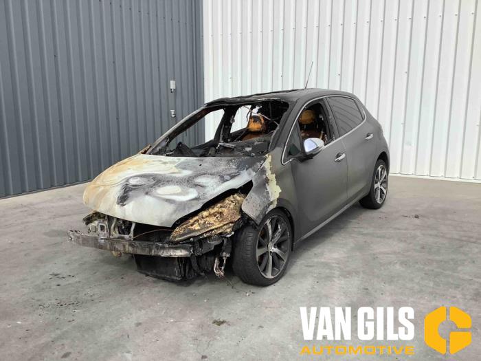 Peugeot 208 I 1.2 12V e-THP PureTech 110 Sloopvoertuig (2015, Grijs)