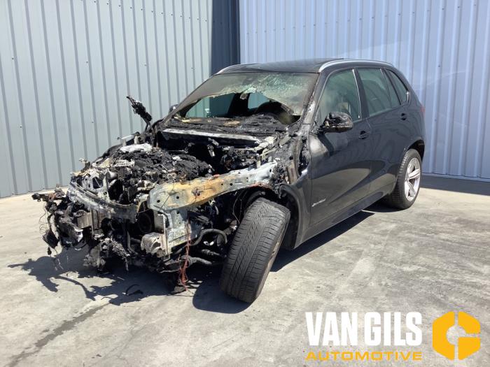 BMW X5 xDrive 40d 3.0 24V Sloopvoertuig (2016, Zwart)