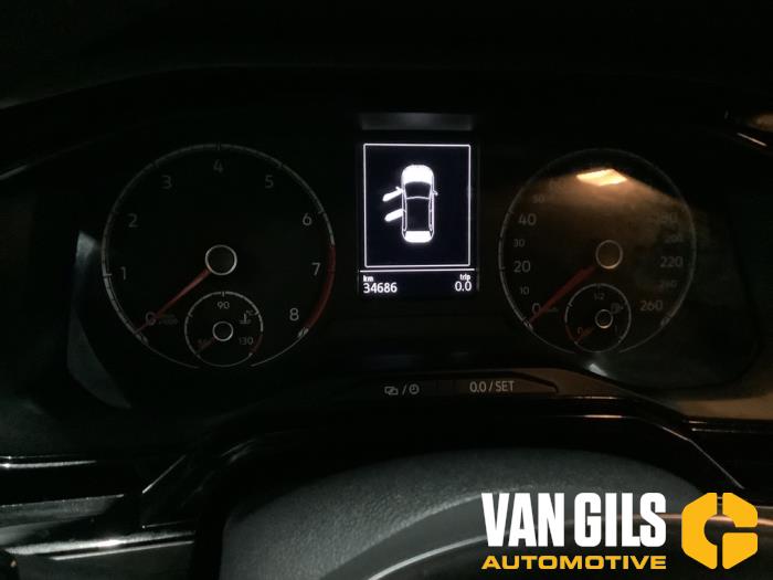 Volkswagen Polo VI 1.0 TSI 12V Sloopvoertuig (2019, Grijs)