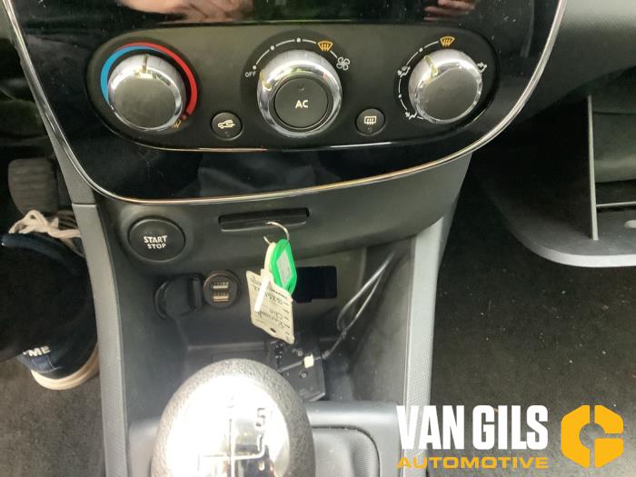 Renault Clio IV 1.5 Energy dCi 90 FAP Sloopvoertuig (2015, Zwart)