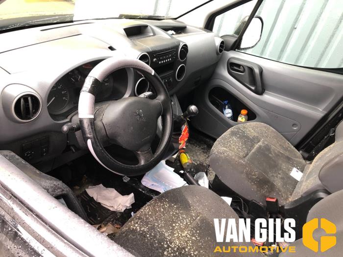 Peugeot Partner 1.6 HDI 90 16V Sloopvoertuig (2010, Graniet)