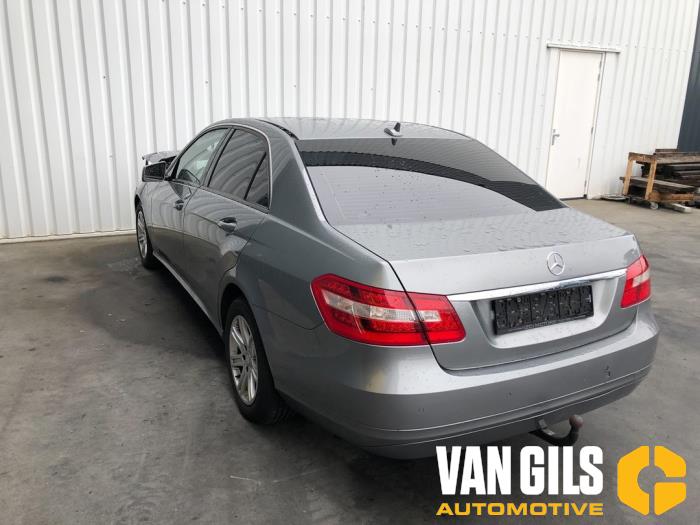 Mercedes E E-200 CDI 16V BlueEfficiency,BlueTEC Sloopvoertuig (2010, Grijs)