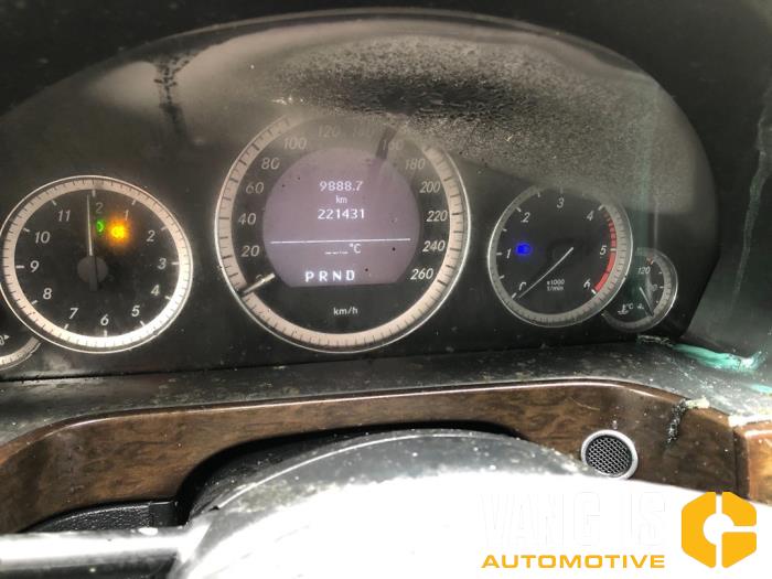 Mercedes E E-200 CDI 16V BlueEfficiency,BlueTEC Sloopvoertuig (2010, Grijs)